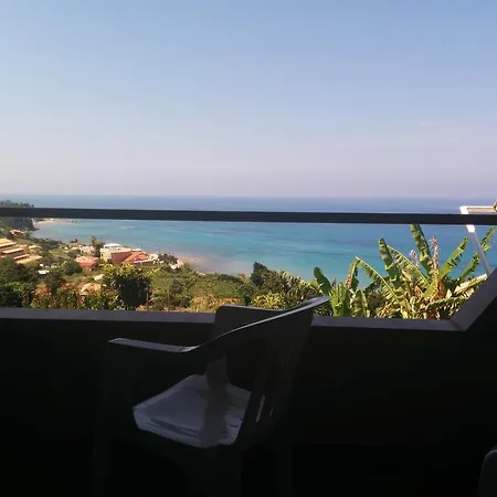 Varagoulis Giannis & Lenas Apartment Paramonas (Corfu)