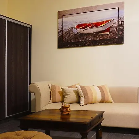 Sissy Apartment Agios Georgios Pagon