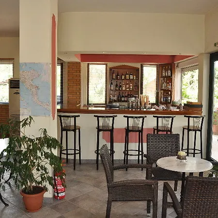 Pyrros Hotel Kontokali
