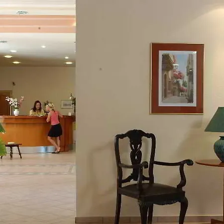 Hotel Saint Nicholas 3*