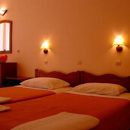 Hotel Nasos & 3*