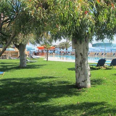 Ninos On The 2* Roda (Corfu)