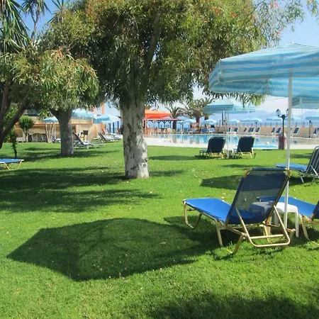 Aparthotel Ninos On The Beach 2*