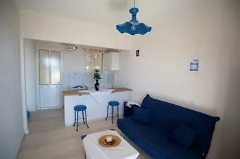 Paradise Apartments *