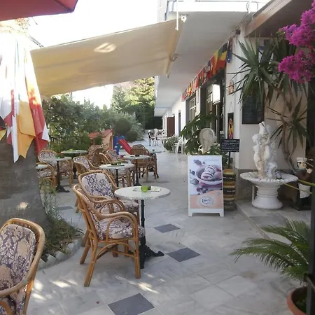 Harry's Bar & 1 2* Acharavi (Corfu)