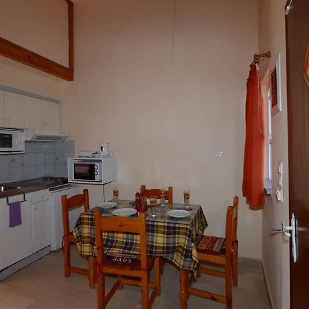 Charlies Venus Aparthotel