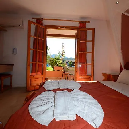 Charlies Venus Aparthotel