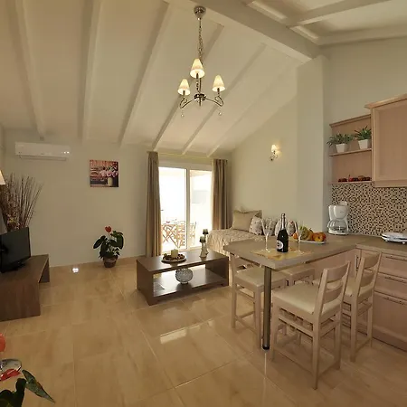 Mazis Aparthotel Agios Gordios (Corfu)
