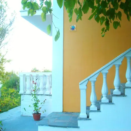 Vania Gardenos Apartment Vitaládes