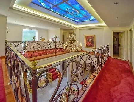 Ellania Villa *