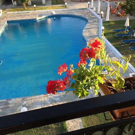 Regina Nina 3* Vasilatika (Corfu)