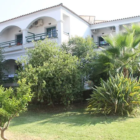 Ammos Aparthotel 2*