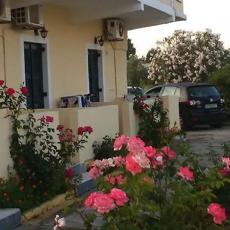 Rose Garden 3*