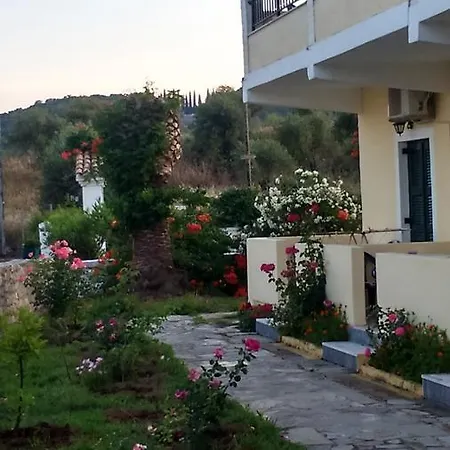 Guest house Rose Garden 3*