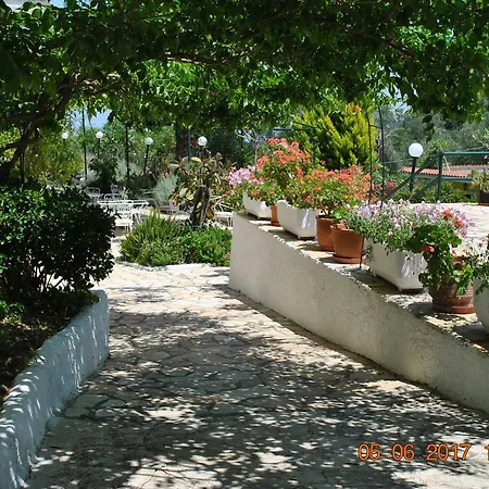 Helios Splendid 3* Mpoukaris