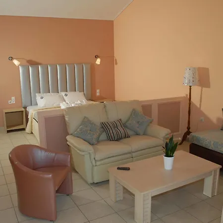 Rebecca's Village 4* Karousades (Esperies)