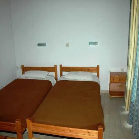 Lefkimi Hotel 2*