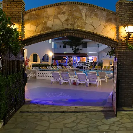 Aparthotel Chandris