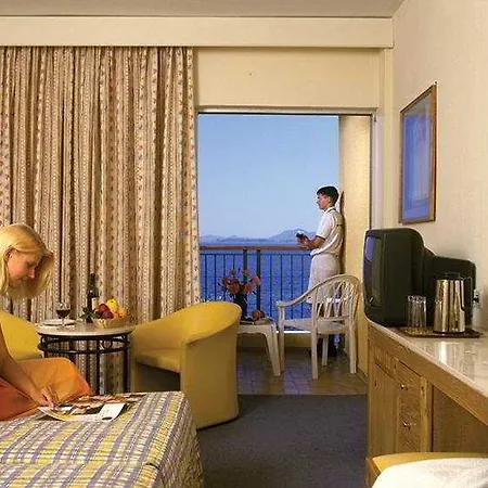 Nissaki Hotel 4*