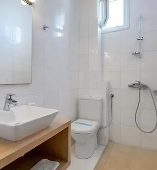 Krouzeri Beach Hotel