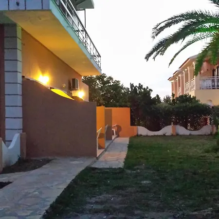 Nikolas Club