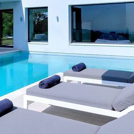 Luxury Eve Apartment