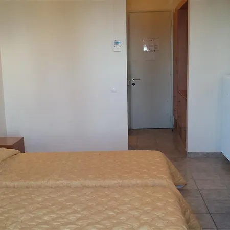 Ipsos Beach Hotel 3* Ypsos