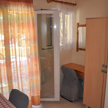 Ponte Rossa Apartment Paleokastritsa