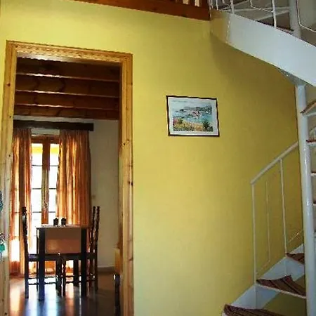 Mary Helen Apartment *