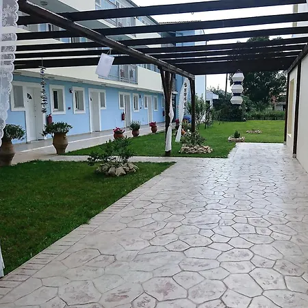 Aparthotel Christakis 2*