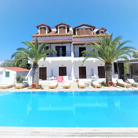 Captains & Apartment Kavos