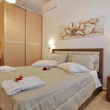 Mazis Aparthotel Agios Gordios (Corfu)