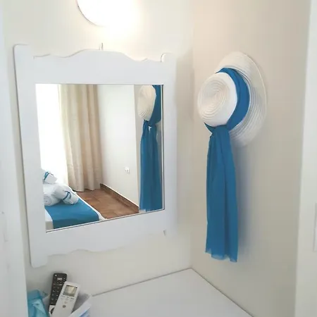 Kirki Filoxenia By Corfuescapes Aparthotel Benitses (Corfu)