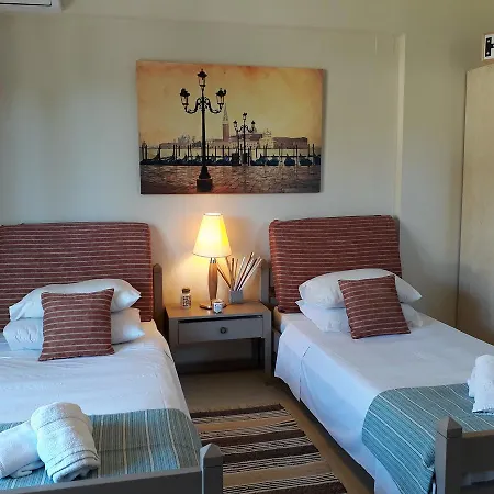 Pierhouse Yachting Aparthotel 3*