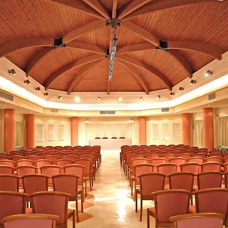 Hotel Century 4*