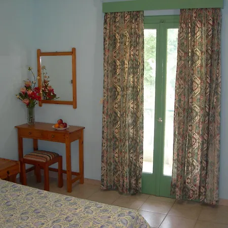 Aparthotel Karmar Dassia (Corfu)