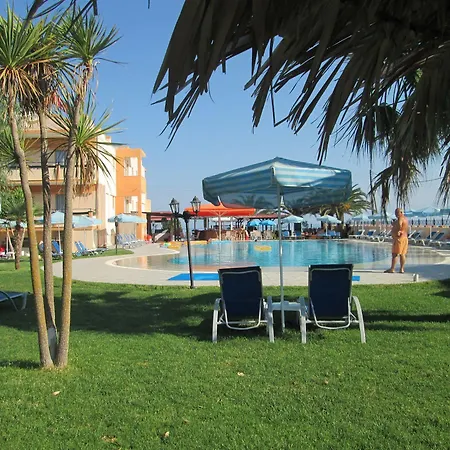 Ninos On The Aparthotel Roda (Corfu)