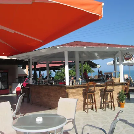 Ninos On The 2* Roda (Corfu)
