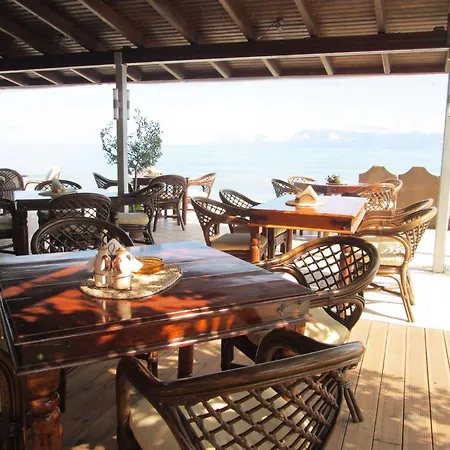 Ninos On The 2* Roda (Corfu)