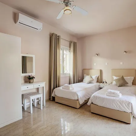 Paradise Village Aparthotel Roda (Corfu)