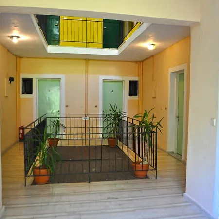 Hostel Comfy Ipsos