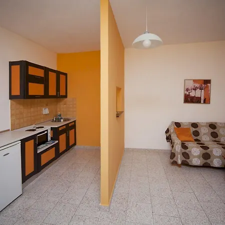 Crystal Blue Hotel, 3* Barbati