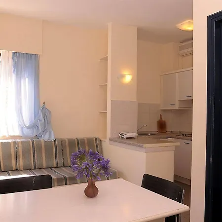 Aparthotel Nikolaos House Kommeno (Corfu)