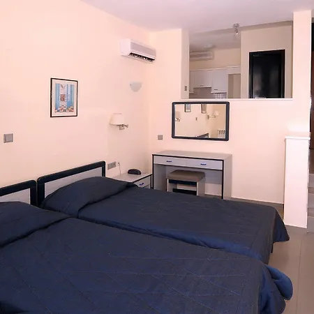 Nikolaos House Aparthotel