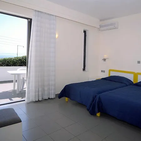 Nikolaos House 2*
