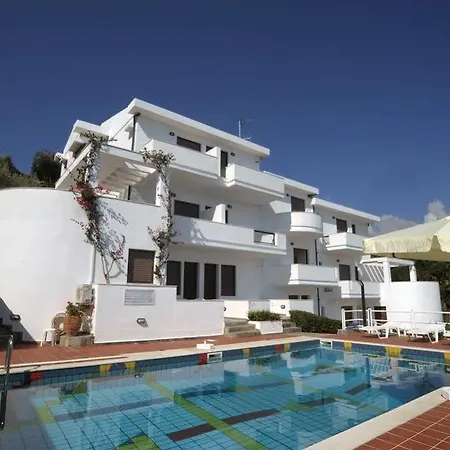 Nikolaos House Aparthotel Kommeno (Corfu)
