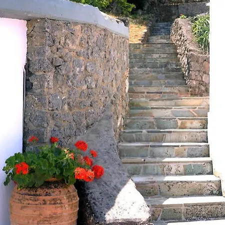 Nikolaos House 2*