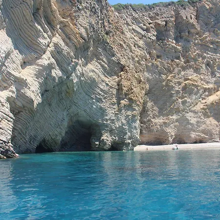Sebastian's - Agios Gordios Apartment
