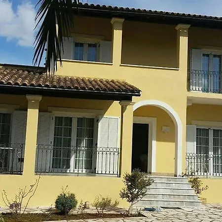 Holiday home Georgina *