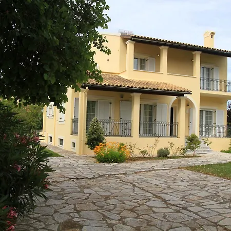 Holiday home Georgina Sinarades
